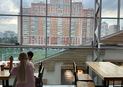ТЦ Тиара Мичуринский п-т, 27 (23 м)